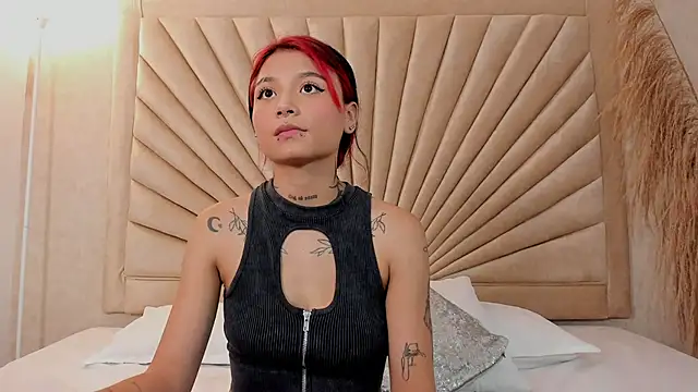 Snapshot of Emma_duff chatting on November 2025 07:25:01 PM Emma duff online show from November 2025 07:25:01 PM