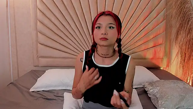 Snapshot of Emma_duff chatting on November 2025 12:15:02 PM Emma duff online show from November 2025 12:15:02 PM