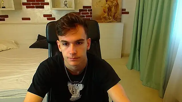 Snapshot of BradyFlint chatting on October 2025 06:06:02 AM BradyFlint online show from October 2025 06:06:02 AM