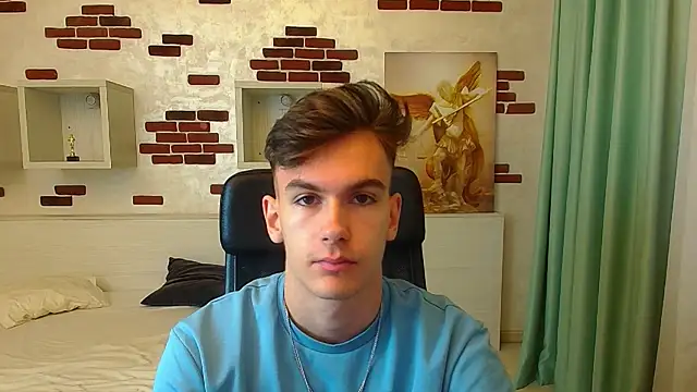 Snapshot of BradyFlint chatting on November 2025 05:28:02 AM BradyFlint online show from November 2025 05:28:02 AM