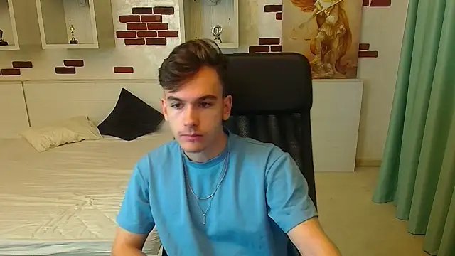 Snapshot of BradyFlint chatting on November 2025 05:35:02 AM BradyFlint online show from November 2025 05:35:02 AM