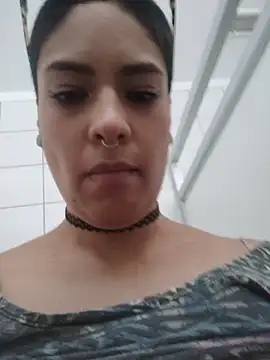 Snapshot of Natimiau chatting on November 2025 05:03:01 PM Natimiau online show from November 2025 05:03:01 PM