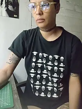 Snapshot of Natimiau chatting on November 2025 02:56:01 PM Natimiau online show from November 2025 02:56:01 PM