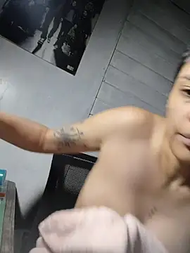 Snapshot of Natimiau chatting on November 2025 05:59:01 PM Natimiau online show from November 2025 05:59:01 PM