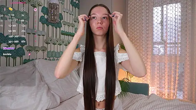 MayaHjelm online show from November 2025 04:33:01 AM