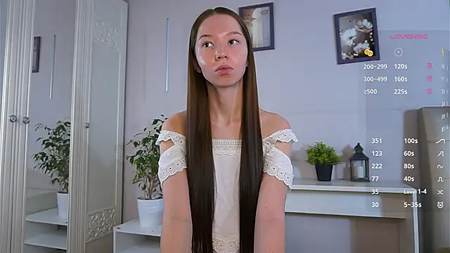 MayaHjelm online show from November 2025 05:42:02 AM