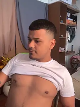 Snapshot of Hizli__ chatting on December 2025 09:34:02 PM Hizli online show from December 2025 09:34:02 PM