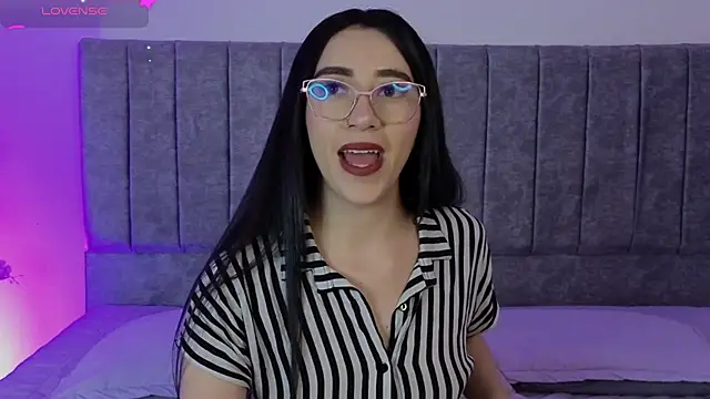 Snapshot of GabbieHill chatting on November 2025 08:10:01 PM GabbieHill online show from November 2025 08:10:01 PM