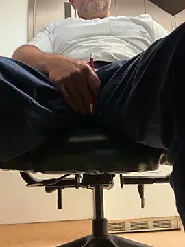 Snapshot of 1totangox chatting on December 2025 07:53:02 PM 1totangox online show from December 2025 07:53:02 PM