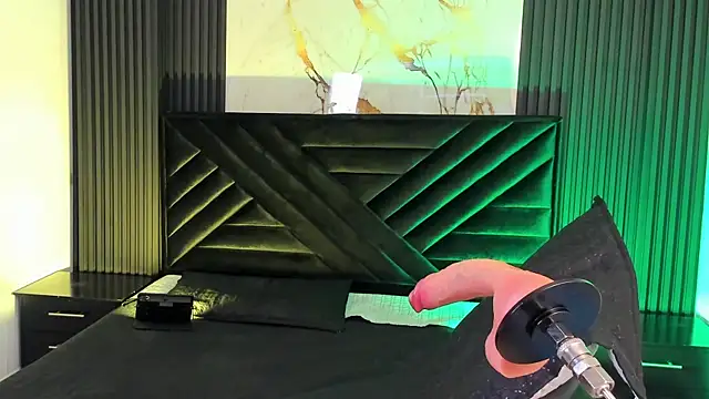 Snapshot of Halleyrosse chatting on October 2025 12:01:02 PM Halleyrosse online show from October 2025 12:01:02 PM