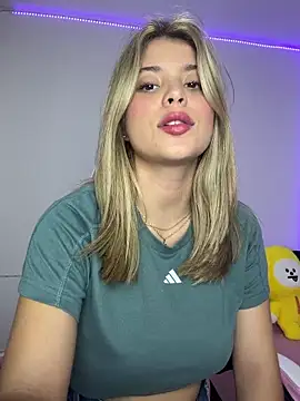 Snapshot of _Alicee_1 chatting on November 2025 02:43:01 AM Alicee 1 online show from November 2025 02:43:01 AM