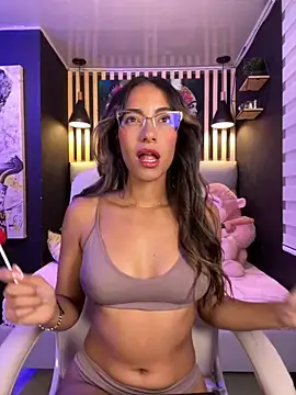 Snapshot of elegant__rouse chatting on November 2025 09:54:01 PM elegant rouse online show from November 2025 09:54:01 PM