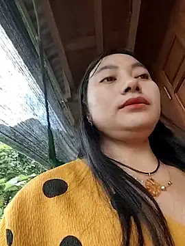 Snapshot of Sinhlinh2020 chatting on October 2025 03:51:01 AM Sinhlinh2020 online show from October 2025 03:51:01 AM