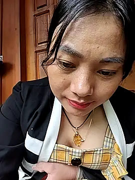 Snapshot of Sinhlinh2020 chatting on October 2025 03:01:02 AM Sinhlinh2020 online show from October 2025 03:01:02 AM