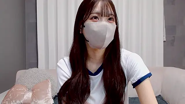 Snapshot of LOVE_MIREI_LOVE chatting on November 2025 11:32:02 AM LOVE MIREI LOVE online show from November 2025 11:32:02 AM