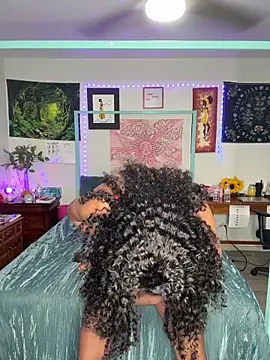 Snapshot of DaisyMynx chatting on November 2025 03:39:01 AM DaisyMynx online show from November 2025 03:39:01 AM