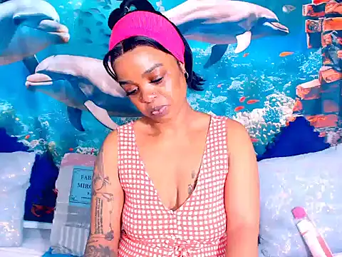 Snapshot of Cherrybootyjoy chatting on November 2025 06:19:02 AM Cherrybootyjoy online show from November 2025 06:19:02 AM