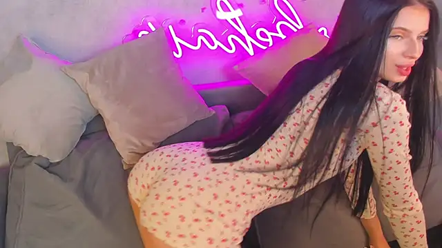 Snapshot of Eva_Mayers chatting on November 2025 12:42:01 AM Eva Mayers online show from November 2025 12:42:01 AM