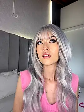 Snapshot of Tiny_Dream chatting on October 2025 08:25:01 PM Tiny Dream online show from October 2025 08:25:01 PM