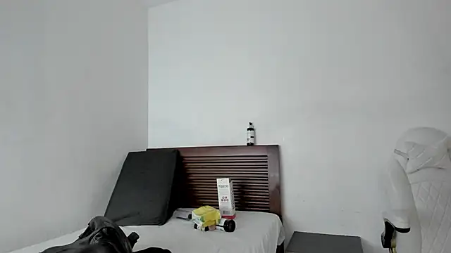 Snapshot of tifanymonroe chatting on November 2025 11:22:02 AM tifanymonroe online show from November 2025 11:22:02 AM