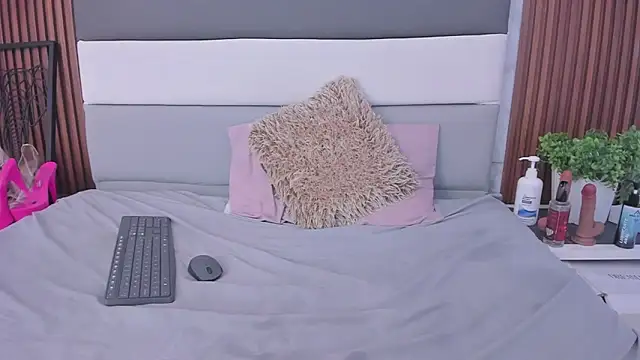 Snapshot of TAYLORMEYER1 chatting on November 2025 03:59:01 PM TAYLORMEYER1 online show from November 2025 03:59:01 PM