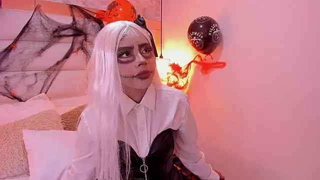 Snapshot of Sofia_clk chatting on November 2025 03:52:02 AM Sofia clk online show from November 2025 03:52:02 AM