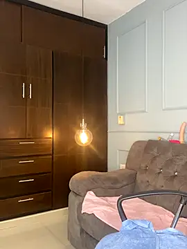 Snapshot of Orianabluee_ chatting on November 2025 03:18:02 AM Orianabluee online show from November 2025 03:18:02 AM