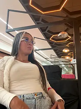 Snapshot of KIMBERLYPULIDO chatting on October 2025 02:24:01 AM KIMBERLYPULIDO online show from October 2025 02:24:01 AM