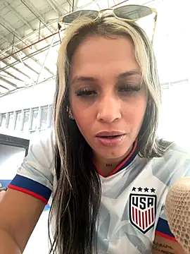 Snapshot of KIMBERLYPULIDO chatting on November 2025 08:52:02 PM KIMBERLYPULIDO online show from November 2025 08:52:02 PM