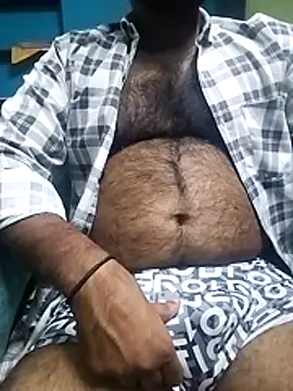 Snapshot of DesiBlackBull chatting on November 2025 05:47:02 PM DesiBlackBull online show from November 2025 05:47:02 PM