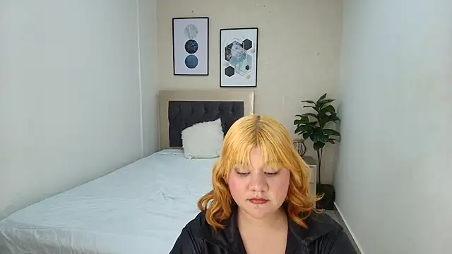 Snapshot of BRIANA_WON chatting on November 2025 03:18:02 AM BRIANA WON online show from November 2025 03:18:02 AM