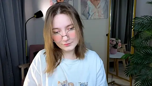 Snapshot of fairy_tara chatting on November 2025 09:19:01 PM fairy tara online show from November 2025 09:19:01 PM