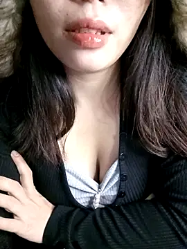 Snapshot of Fish_yellow chatting on November 2025 03:14:02 PM Fish yellow online show from November 2025 03:14:02 PM