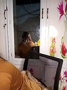 Snapshot of Fish_yellow chatting on November 2025 07:24:02 PM Fish yellow online show from November 2025 07:24:02 PM