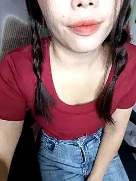 Snapshot of Fish_yellow chatting on November 2025 01:11:01 AM Fish yellow online show from November 2025 01:11:01 AM