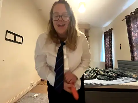 Snapshot of Scarletcum22 chatting on October 2025 08:37:02 AM Scarletcum22 online show from October 2025 08:37:02 AM