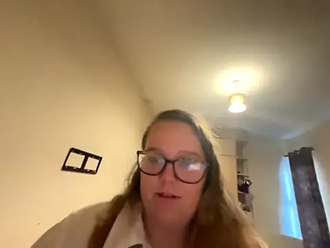 Snapshot of Scarletcum22 chatting on November 2025 02:41:01 PM Scarletcum22 online show from November 2025 02:41:01 PM