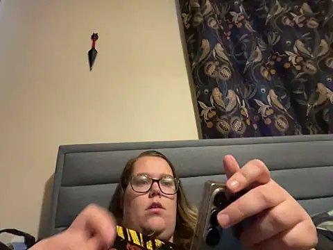 Snapshot of Scarletcum22 chatting on November 2025 07:41:02 AM Scarletcum22 online show from November 2025 07:41:02 AM