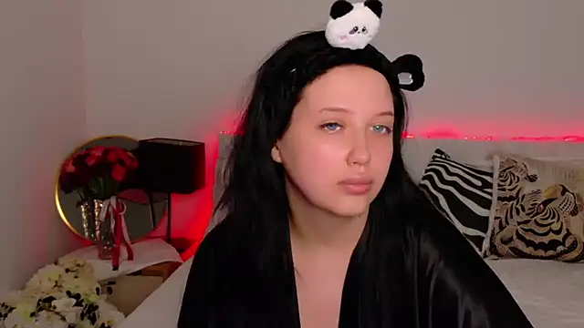 Snapshot of Felicia_Herceg chatting on November 2025 05:48:02 PM Felicia Herceg online show from November 2025 05:48:02 PM