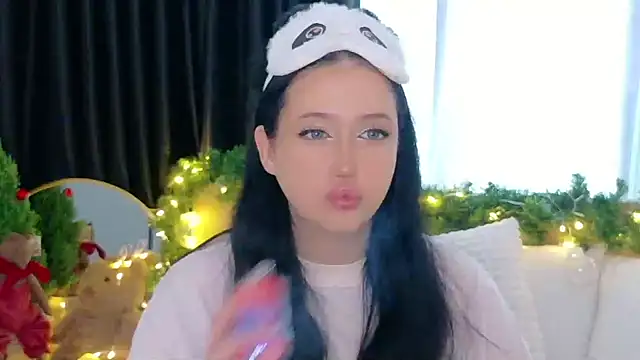 Snapshot of Felicia_Herceg chatting on December 2025 11:32:01 PM Felicia Herceg online show from December 2025 11:32:01 PM