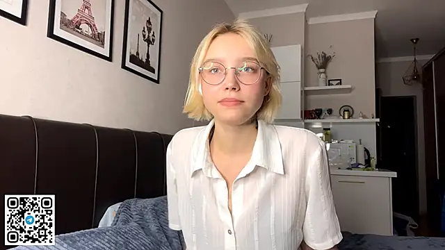 Snapshot of MelodyImam chatting on October 2025 02:34:01 PM MelodyImam online show from October 2025 02:34:01 PM