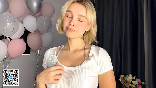 Snapshot of MelodyImam chatting on November 2025 02:39:01 PM MelodyImam online show from November 2025 02:39:01 PM