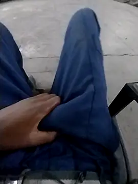 Snapshot of loVbRo1 chatting on October 2025 10:45:02 PM loVbRo1 online show from October 2025 10:45:02 PM