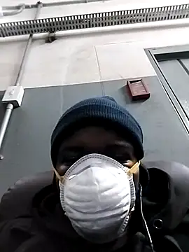 Snapshot of loVbRo1 chatting on October 2025 09:37:01 PM loVbRo1 online show from October 2025 09:37:01 PM