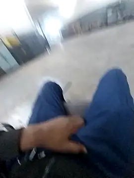 Snapshot of loVbRo1 chatting on November 2025 02:22:02 AM loVbRo1 online show from November 2025 02:22:02 AM