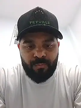 Snapshot of Sfdocom chatting on December 2025 10:59:02 PM Sfdocom online show from December 2025 10:59:02 PM