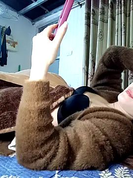 Family-Lovee online show from December 2025 03:44:02 AM