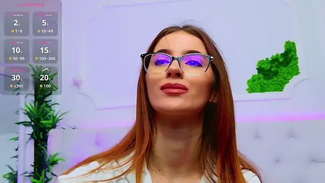 Snapshot of ElisaCharm chatting on November 2025 03:34:01 AM ElisaCharm online show from November 2025 03:34:01 AM