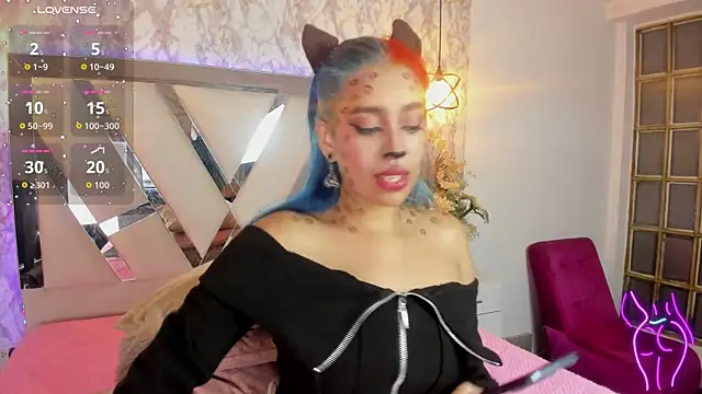 Snapshot of Cristall_ravven chatting on October 2025 07:02:01 PM Cristall ravven online show from October 2025 07:02:01 PM