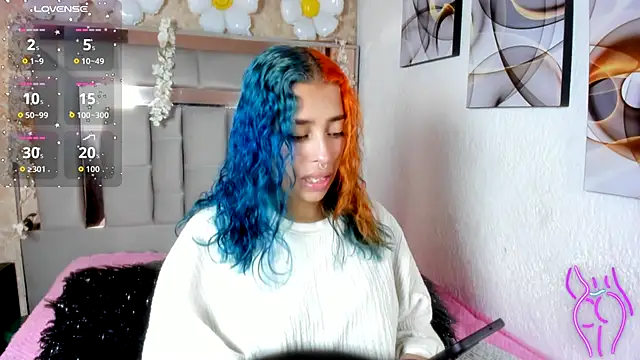 Snapshot of Cristall_ravven chatting on November 2025 08:20:02 PM Cristall ravven online show from November 2025 08:20:02 PM